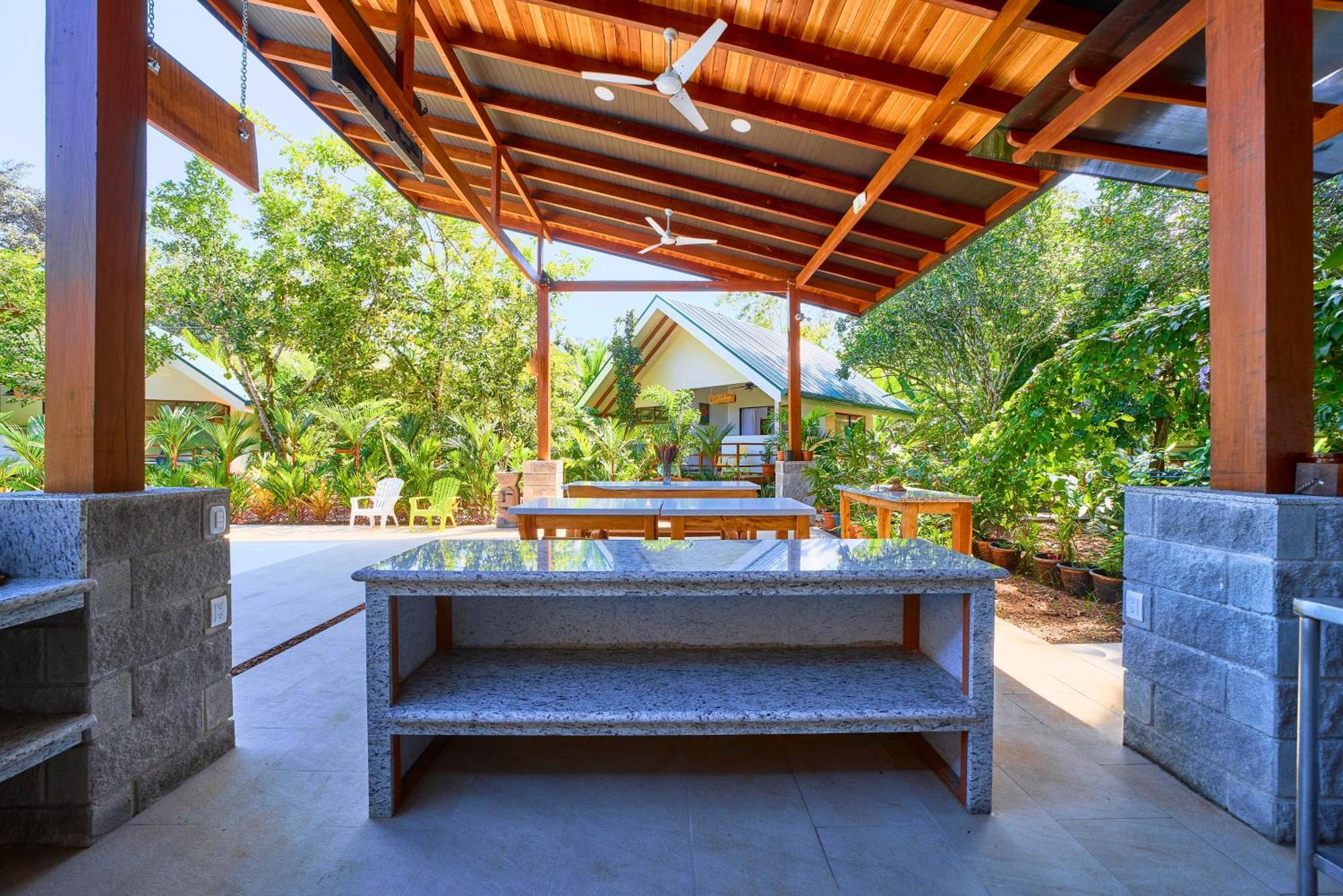 Casa Coki - Modern Villa Pool Steps From The Beach Puerto Viejo de Talamanca Экстерьер фото